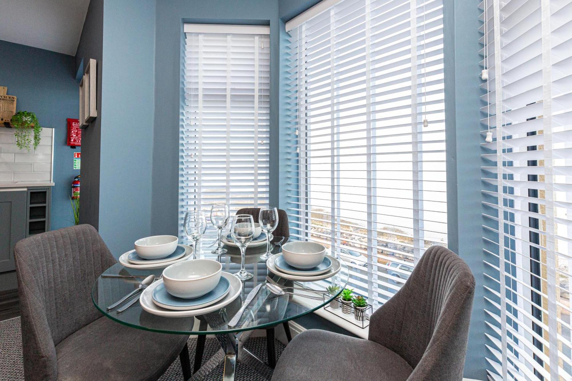 Seafront Apartment - Sleeps 6 - Gateway To The Lake District - Brand New มอร์คัมบ์ ภายนอก รูปภาพ