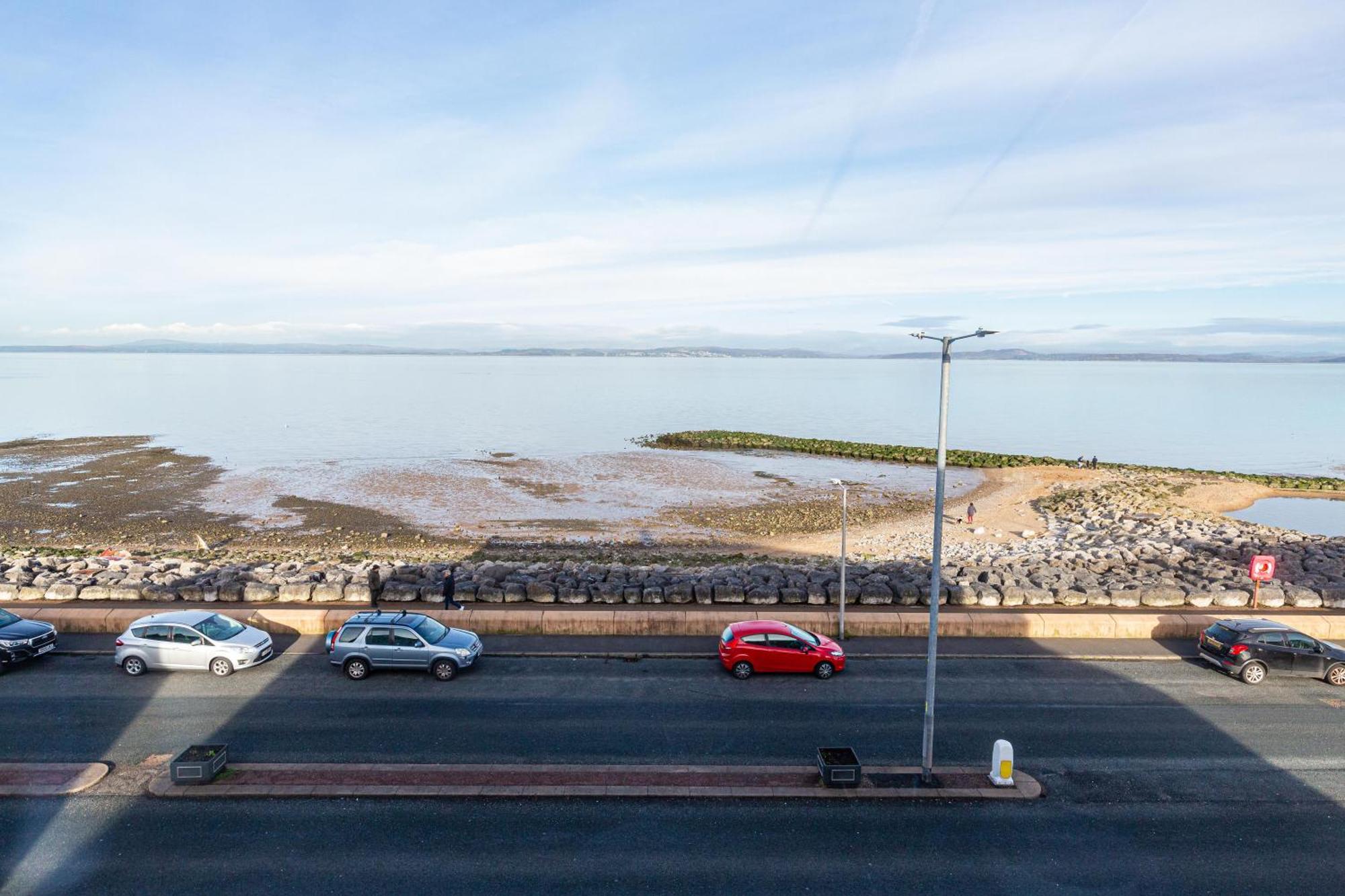 Seafront Apartment - Sleeps 6 - Gateway To The Lake District - Brand New มอร์คัมบ์ ภายนอก รูปภาพ